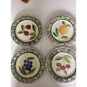 4 Pizzato Pottery Italian Ceramic Plates Handpainted 8” Raised Relief Edges Frui